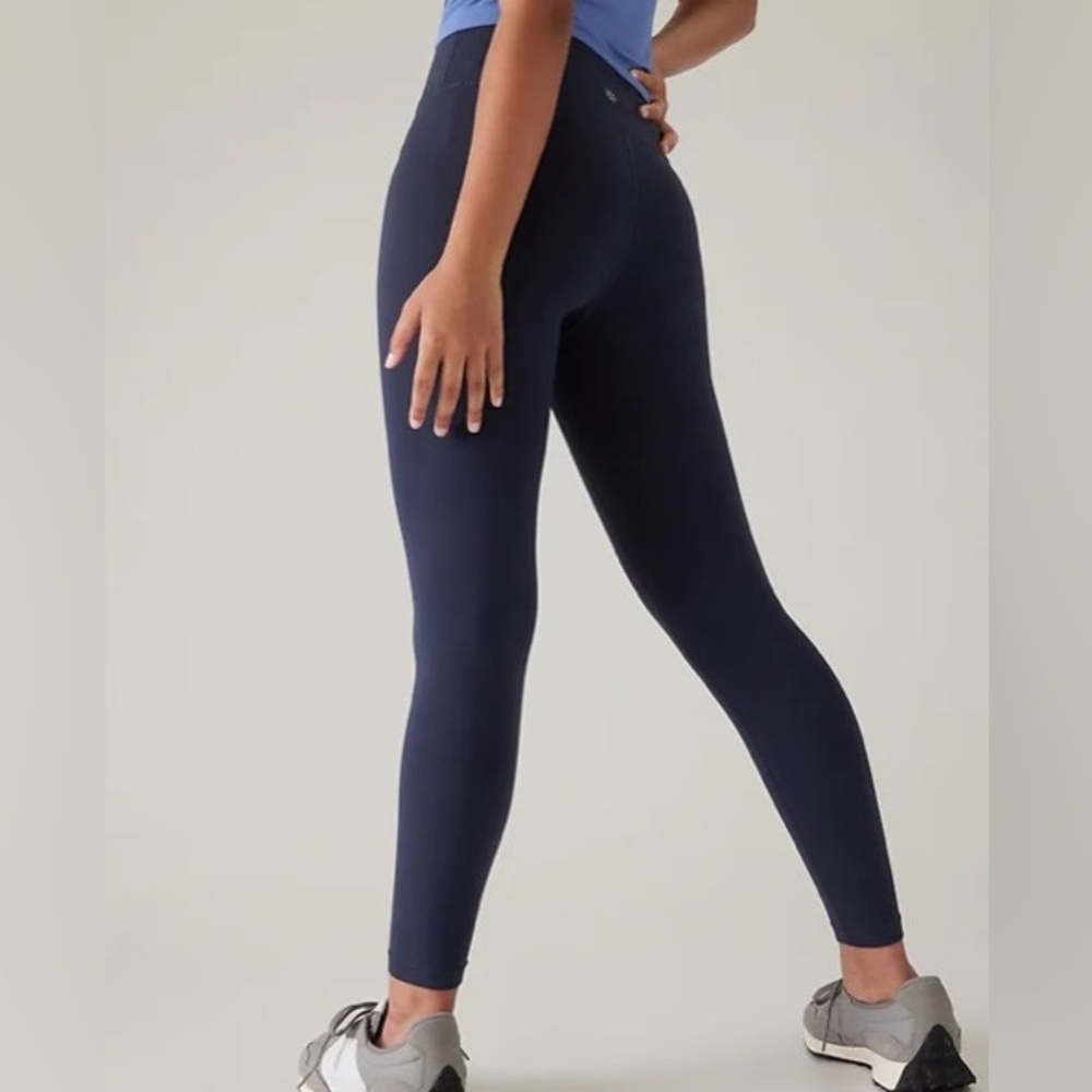 Athleta Girl Ultra High Rise Chit Chat 7/8 Tight Legging